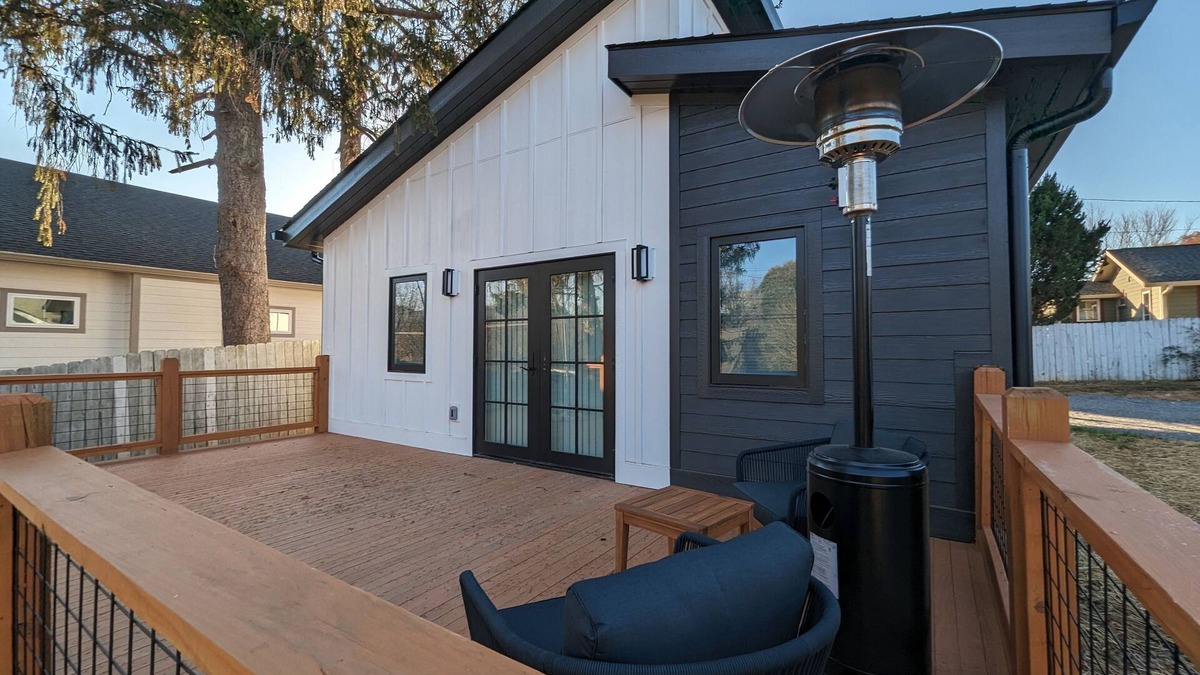 Oakley House | Modern Serenity Retreat Near Biltmore Estate - Where Luxury Meets Sustainability