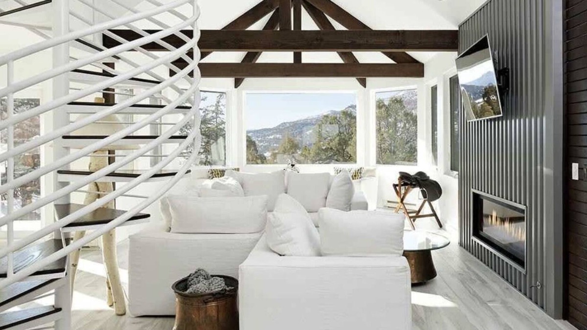 Basalt House | Modern Seven Castles Basalt Home