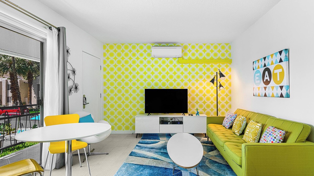 Deepwell Estates Apartment | Modern So. Palm Springs 1-bd 29+day Corp rental