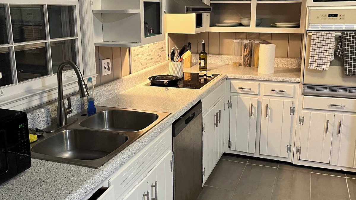 Clarkdale House | Modern South Oasis Close To Everything Atlanta Has To Offer n