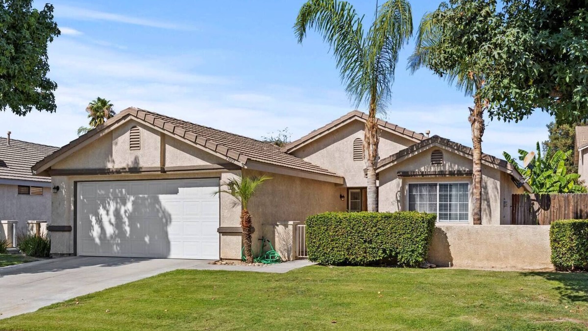 Pumpkin Center House | Modern Southwest Escape – 2 Master Bedrooms