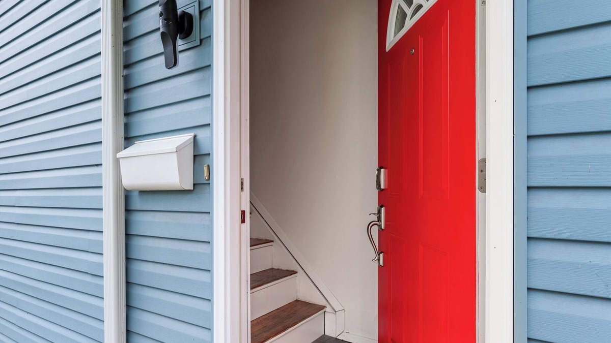Muncie House | Modern space close to BSU/DWTN/Hospital