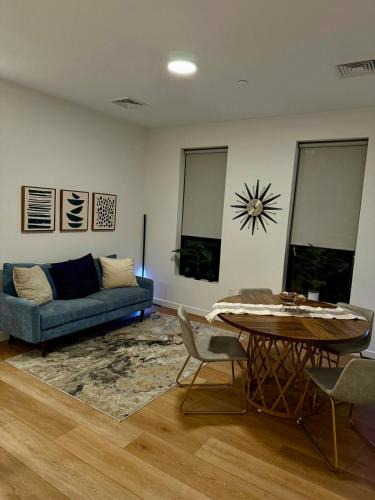 Dwight Apartment | Modern & Spacious 2BR Apartment with Gym & Parking