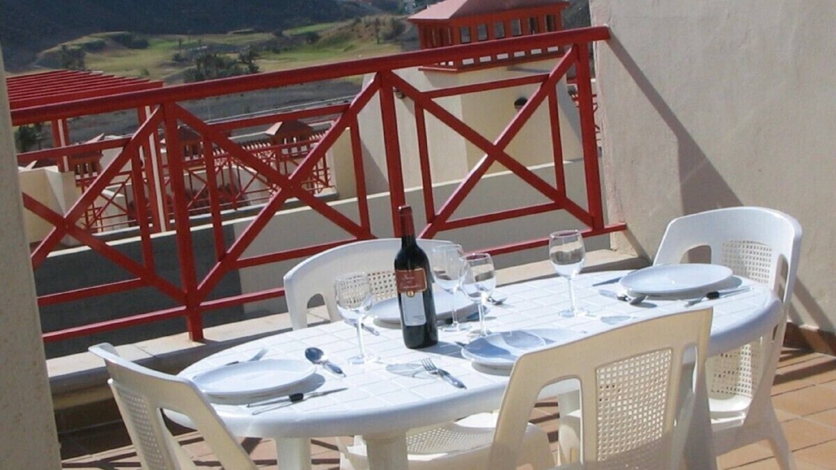 Morro Jable Apartment | MODERN SPACIOUS APT WITH SEA VIEWS + AMAZING PRIVATE ROOF TERRACE/BBQ FREE WiFi