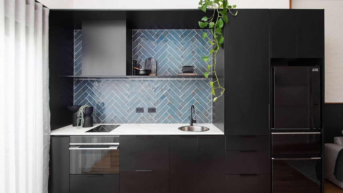 Launceston CBD Apartment | Modern, spacious CBD Apartment across from City Park