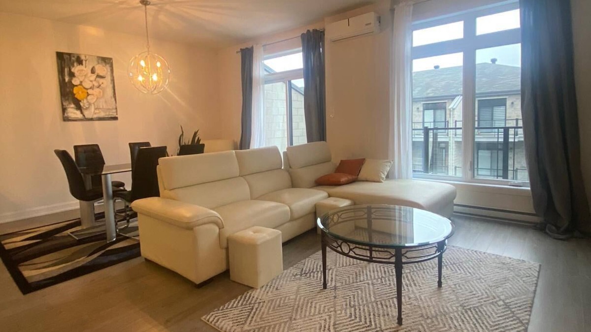 Blainville Condo | Modern spacious condo, lots of light, between Montréal & beautiful Laurentians