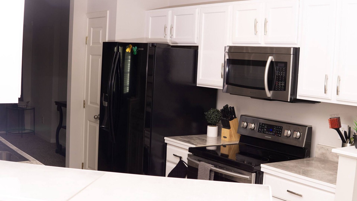 Prosperity Church Road House | Modern & Spacious Townhome in University Area