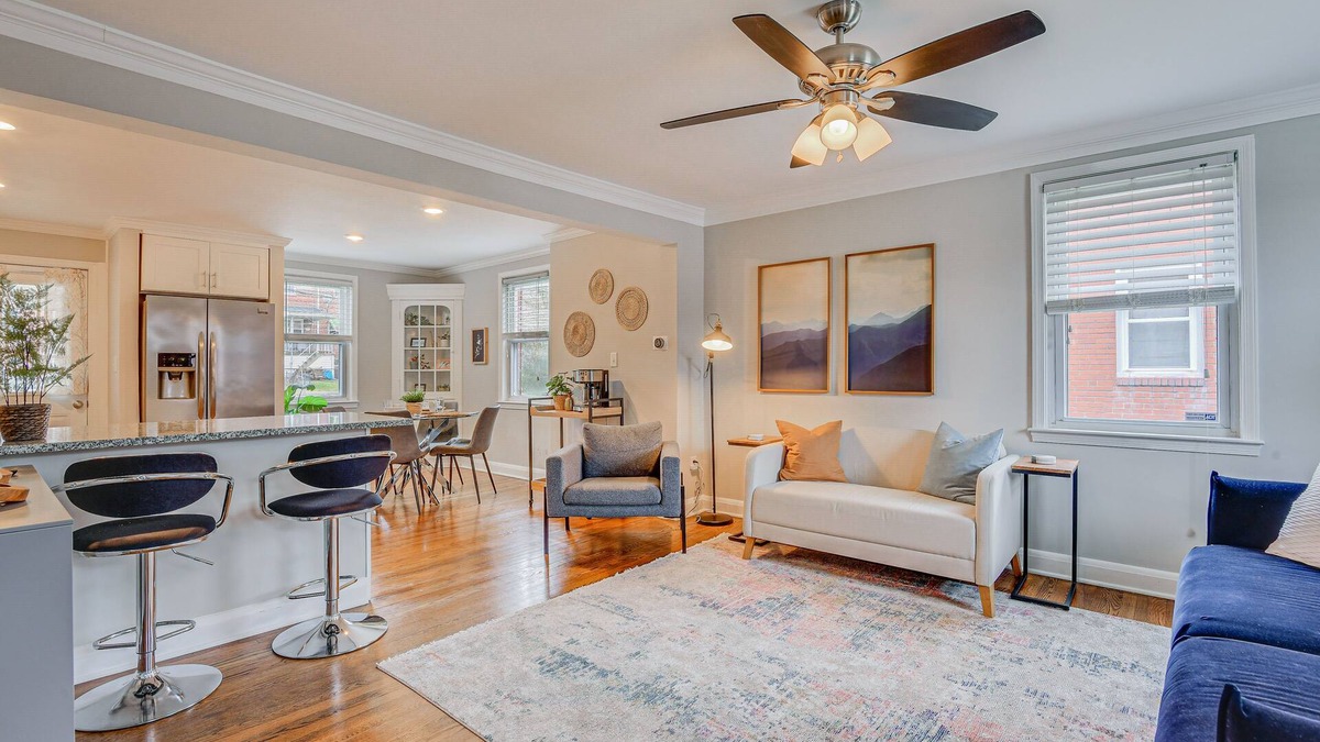 Parkville House | Modern & Spacious Townhome: 9 Mi to Dtwn Baltimore