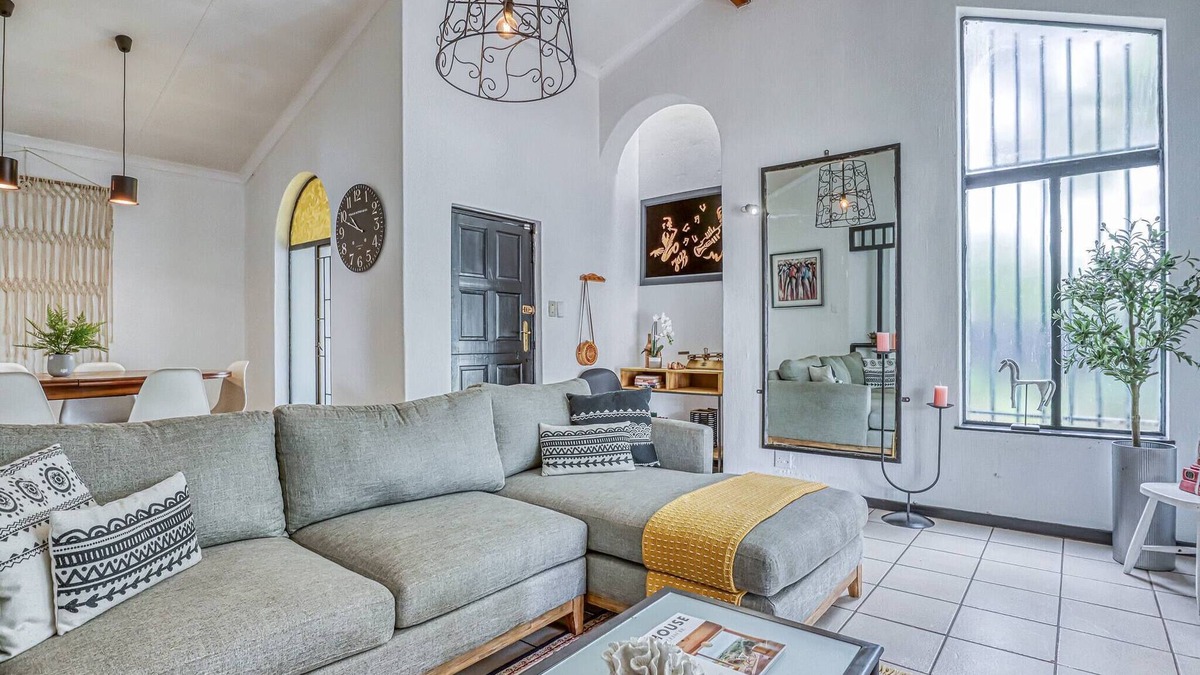 The Reeds House | Modern Spanish House-3br-pool-solar-samrand