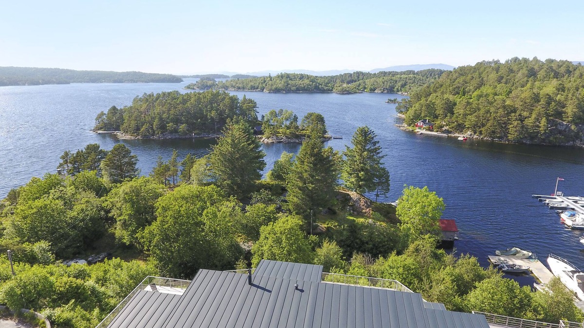 Grimsland House | Modern Spectacular Water View Relaxation Hiking Cycling Fishing Optional Boat