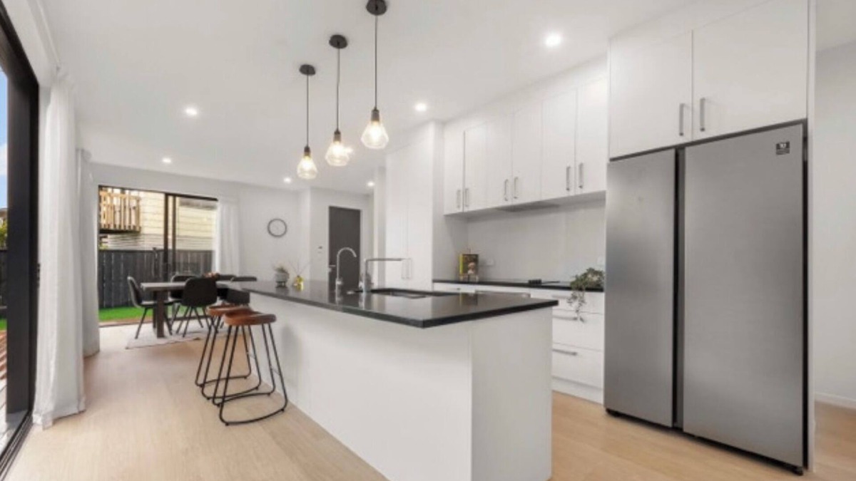 Mount Wellington House | Modern Stay: Near Sylvia Park