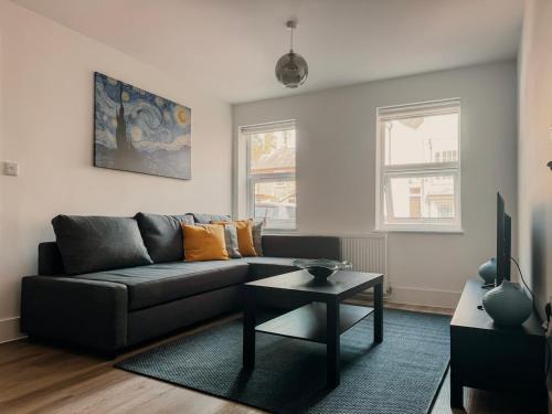 Ipswich Apartment | Modern Stay - Walk to Everything 2