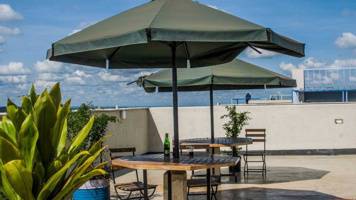 Nairobi Apartment | Modern Studio Apartment With a Swimming Pool - Cosy Suites B&B Nairobi