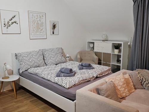 Buderich Apartment | Modern Studio near Düsseldorf Airport & Messe/Fair