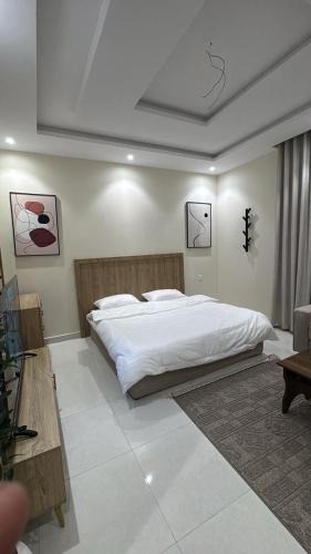 Al Faisaliyah Apartment | Modern studio