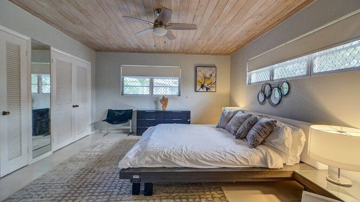 Westward Villas Subdivision House | Modern & Stylish 2BR Unit Walking Distance to BahaMar, Restaurants, and More!