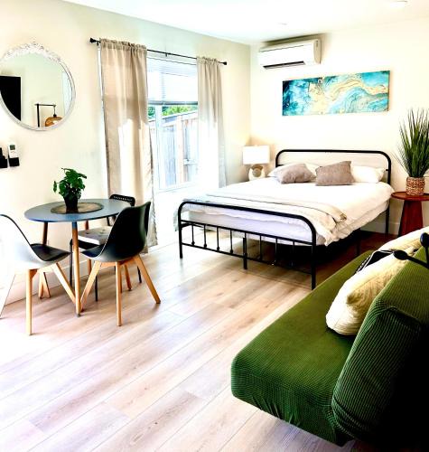 Vancouver Apartment | Modern Suit Premium Apartment