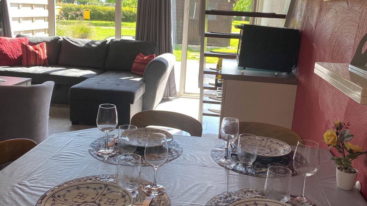Bruinisse House | Modern, sunny FH by the sea family-friendly top-renovated 5-12.10. Last min.