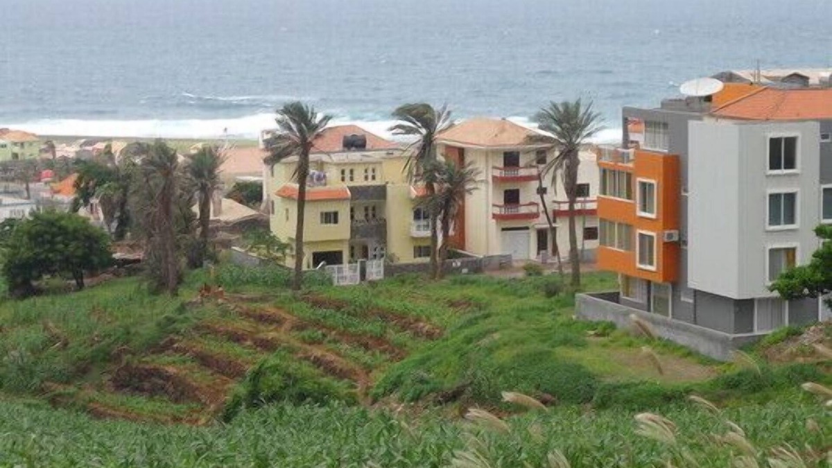 Ponta do Sol Apartment | Modern T1 with Sea-Mountain View