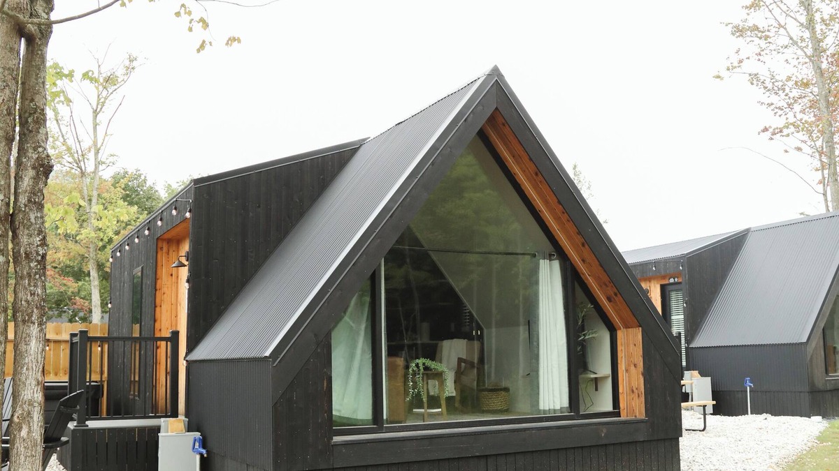 Milroy Cabin | Modern Tiny Home 25/With Hot Tub!