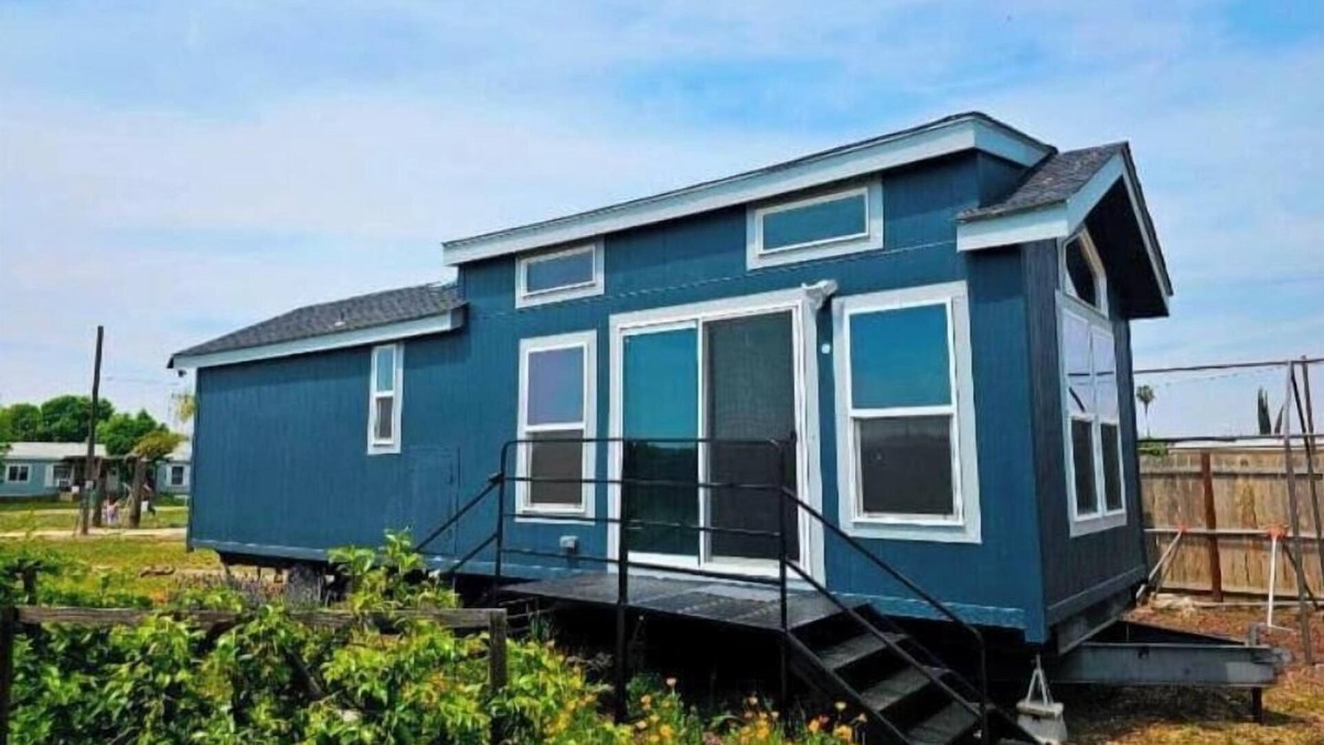 Lindsay House | Modern Tiny Home Near Sequoia National Park