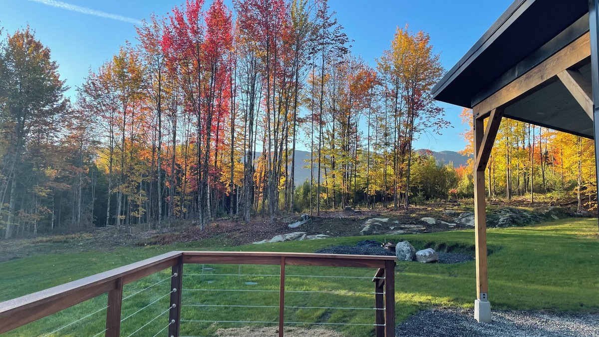 Morrisville House | Modern Top of the Hill 2-bedroom house in Morristown, 10 Min drive to Stowe