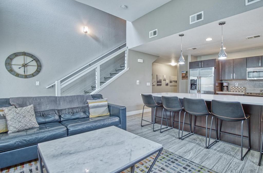Old Town North House | Modern Townhome near Old Town, Breweries, & River!