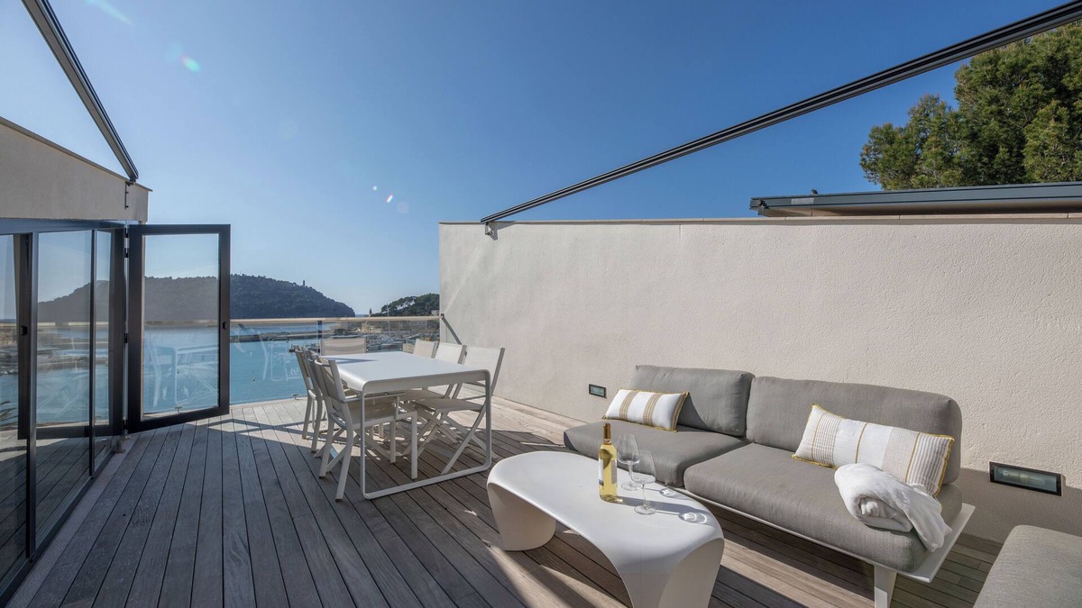 Puerto de Soller House | Modern townhouse with fantastic views of the Port of Sóller.