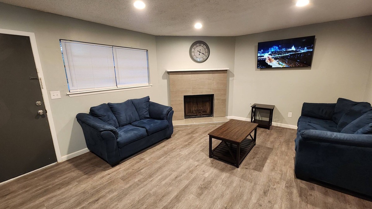 Biggs Field House | Modern Townhouse in El Paso East