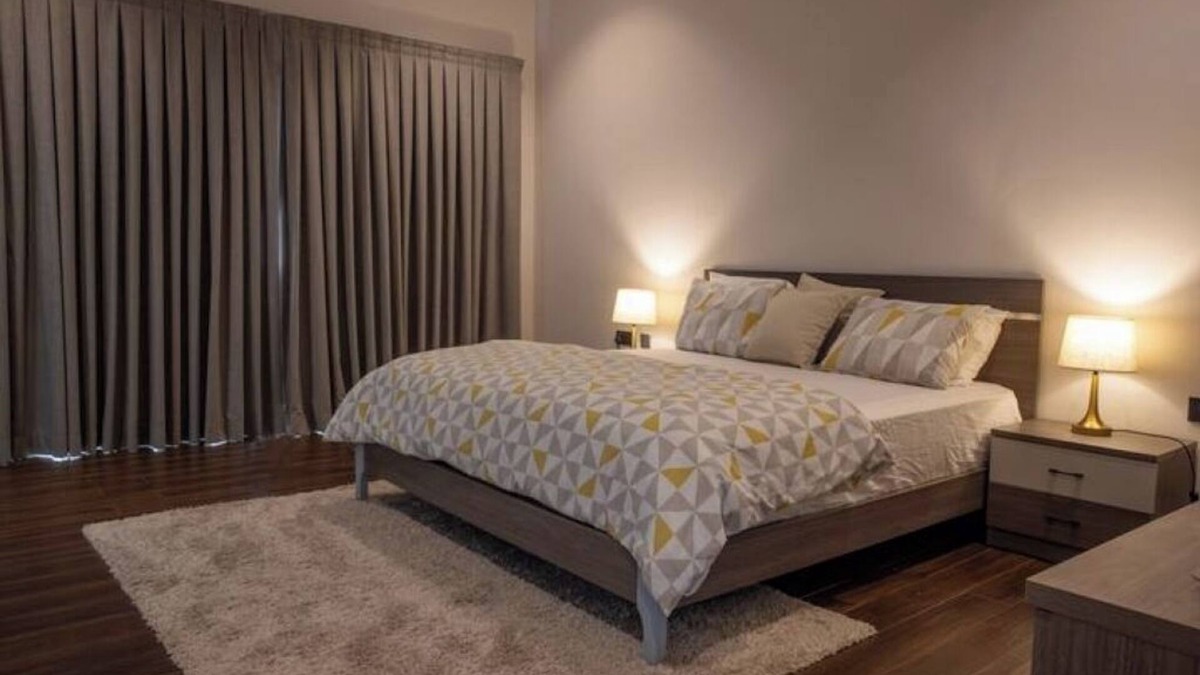 Labadi House | Modern Townhouse near Beach