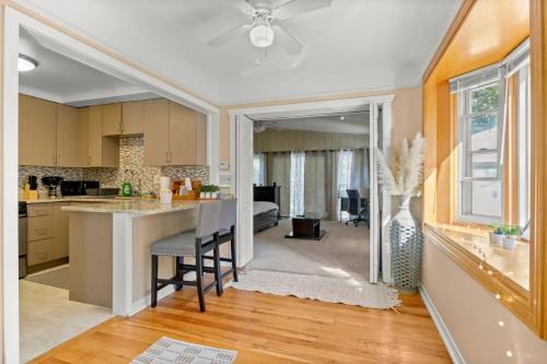 Dearborn House | Modern Townhouse Near Everything Shopping Center