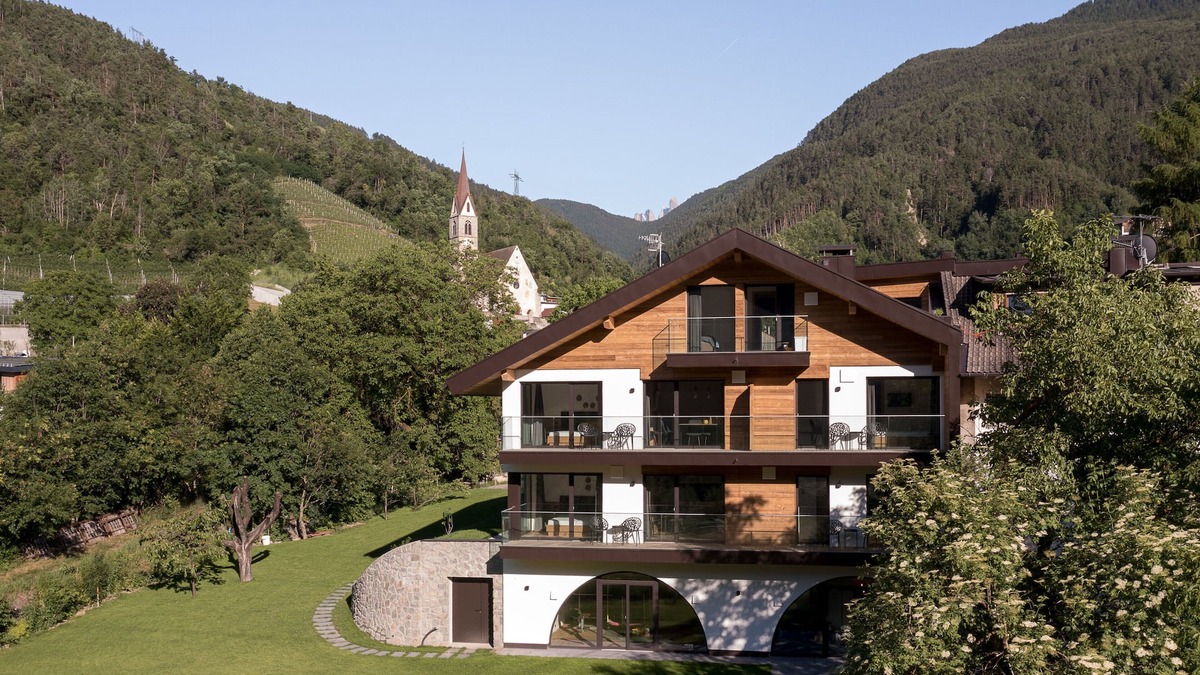 Bressanone House | Modern-traditional apartment