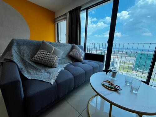 Shah Alam Apartment | Modern Trefoil Studio Setia Alam Walk to Setia City Mall SCCC