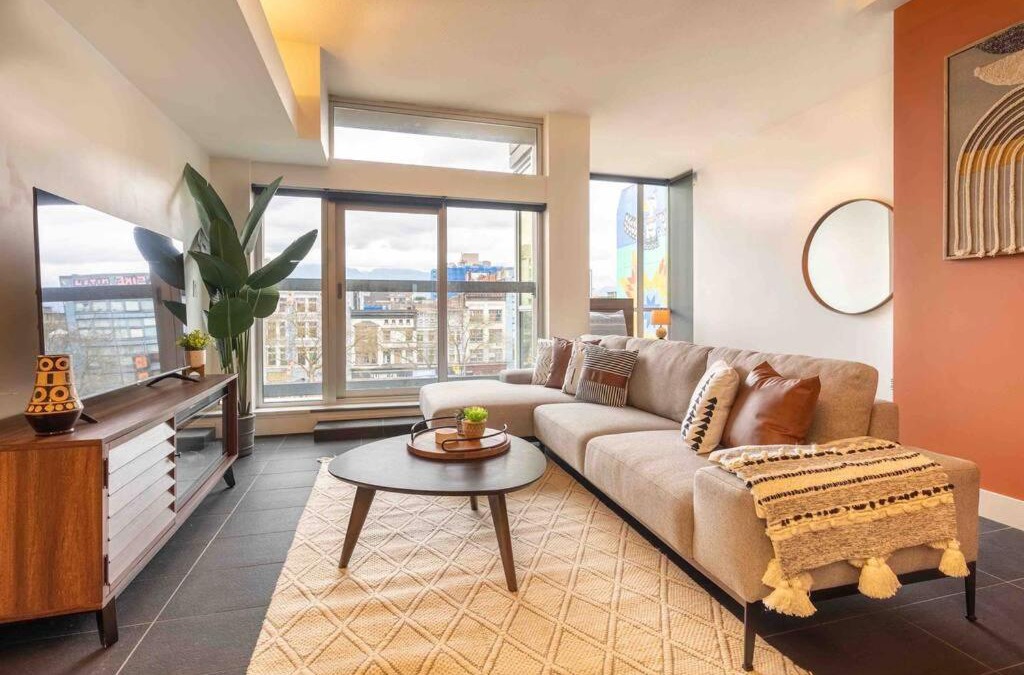 Gastown Apartment | # Modern Tropical Comfort 2bed1bath1park