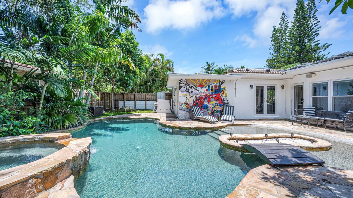 El Portal House | Modern Tropical Pool House North Miami- w/Jacuzzi - El Portal -