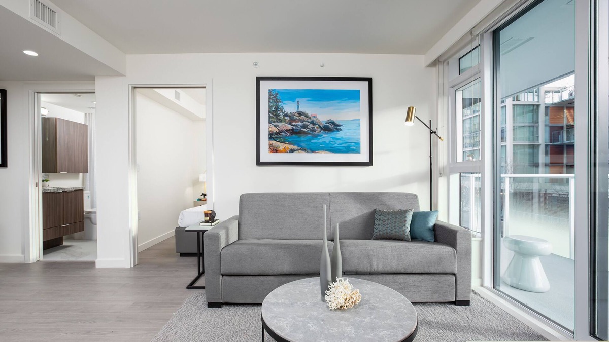 Downtown Vancouver Hotel | Modern Two Bedroom Apartment in Trendy Downtown Neighbourhood
