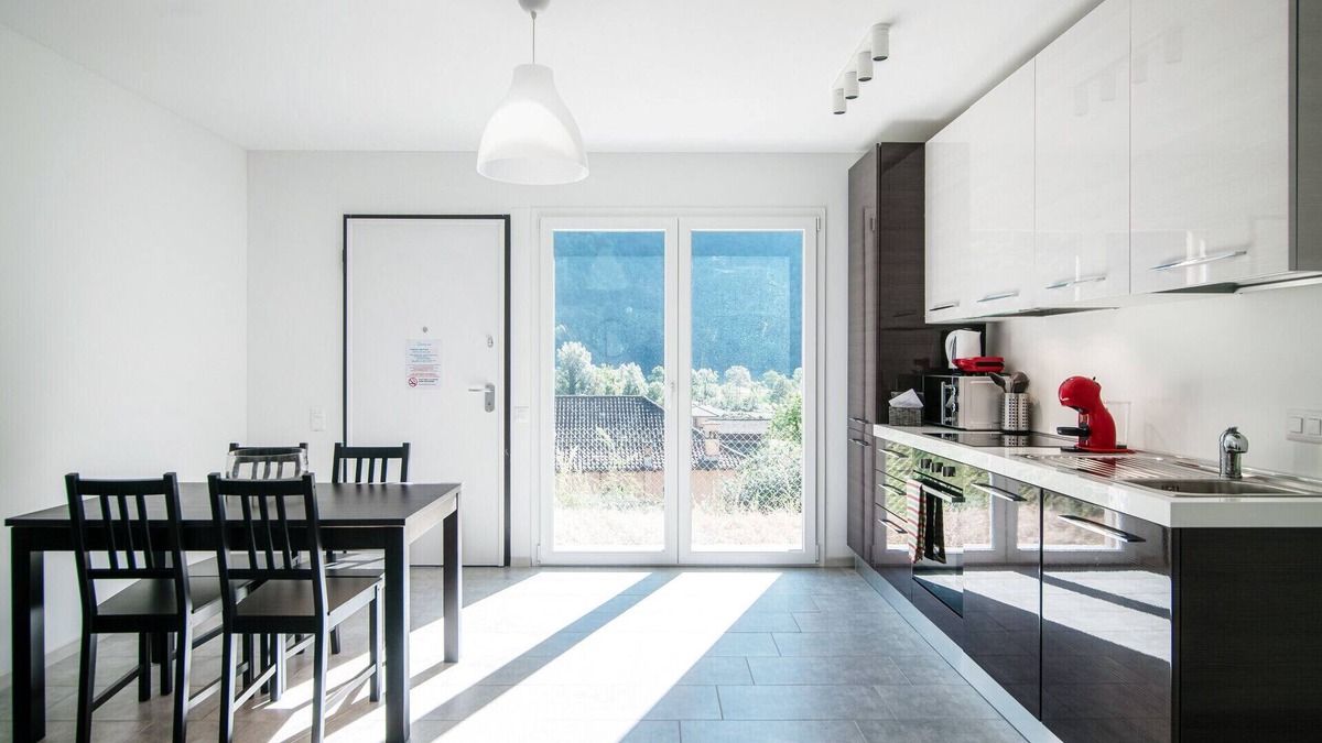 Lostallo Apartment | Modern two-room apartment surrounded by greenery (VALVERDE 1)