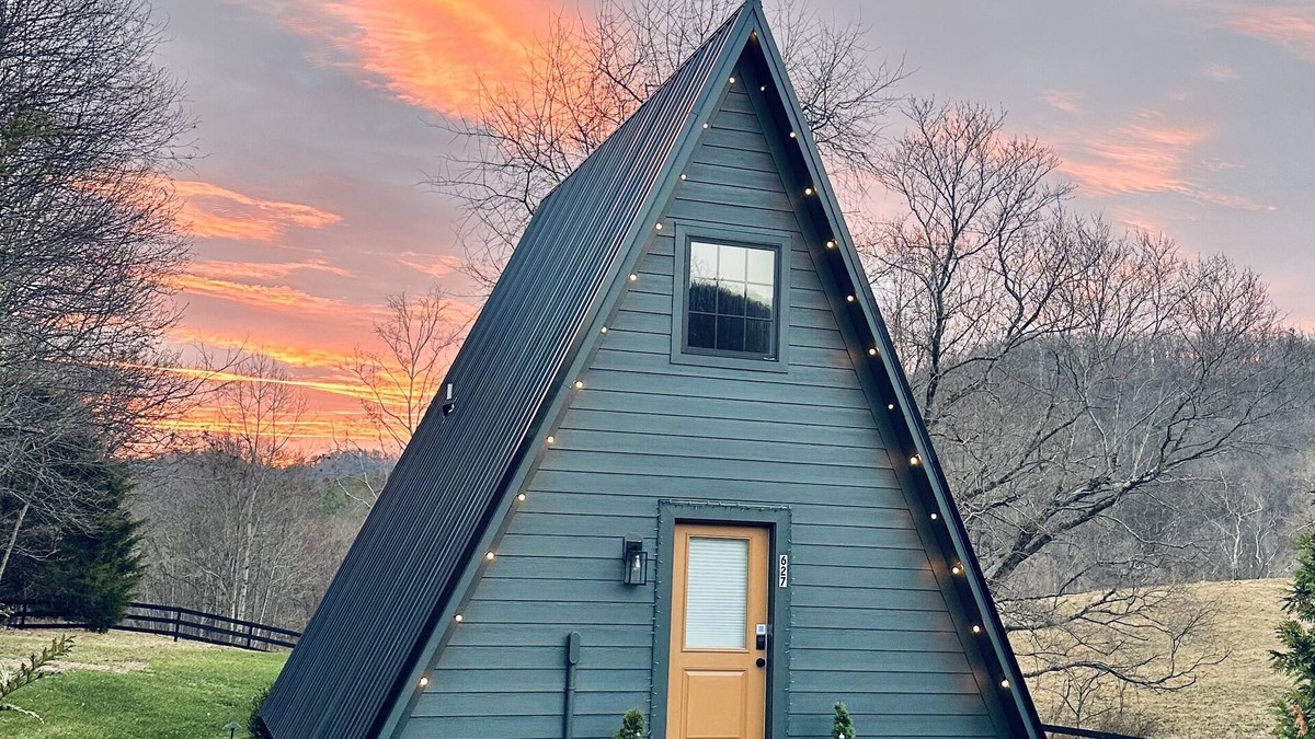 Etlan Cabin | Modern, unique cabin minutes away from Old Rag Mountain