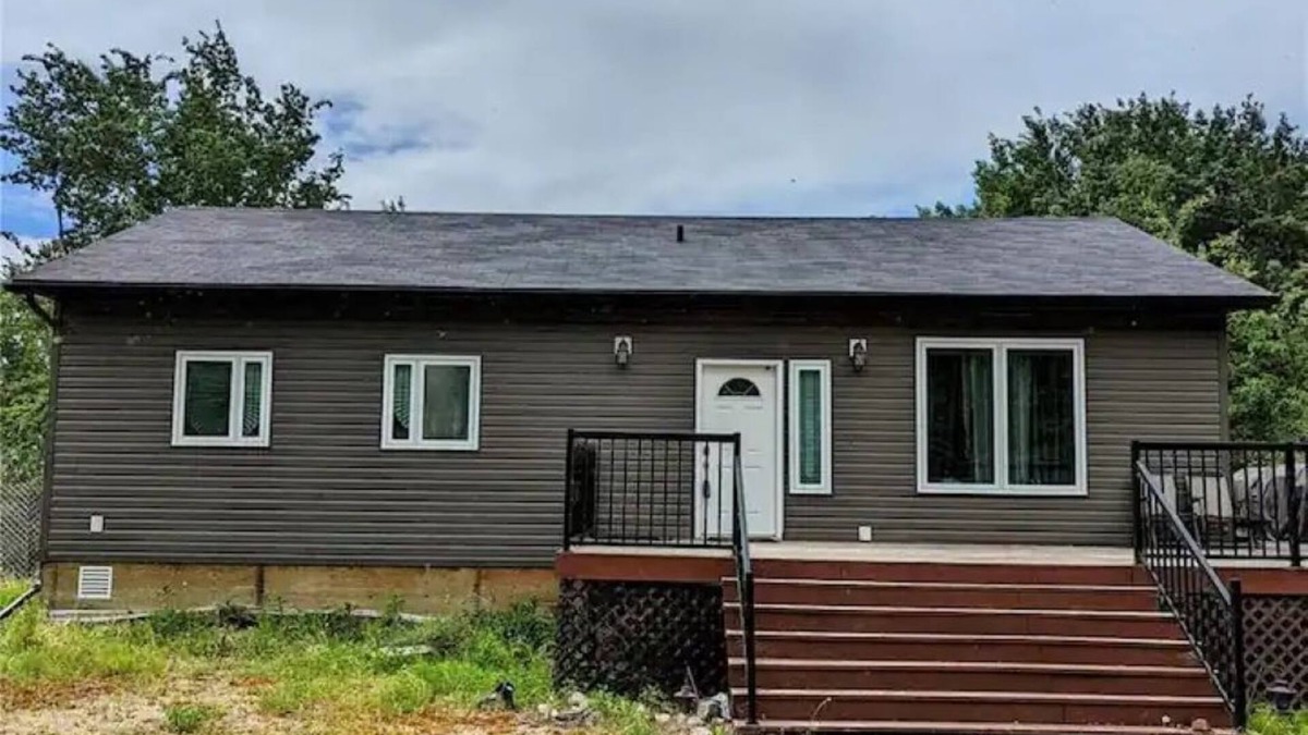 West Central Saskatchewan Cabin | Modern, Upscale Cabin Retreat - Delaronde Lake, SK