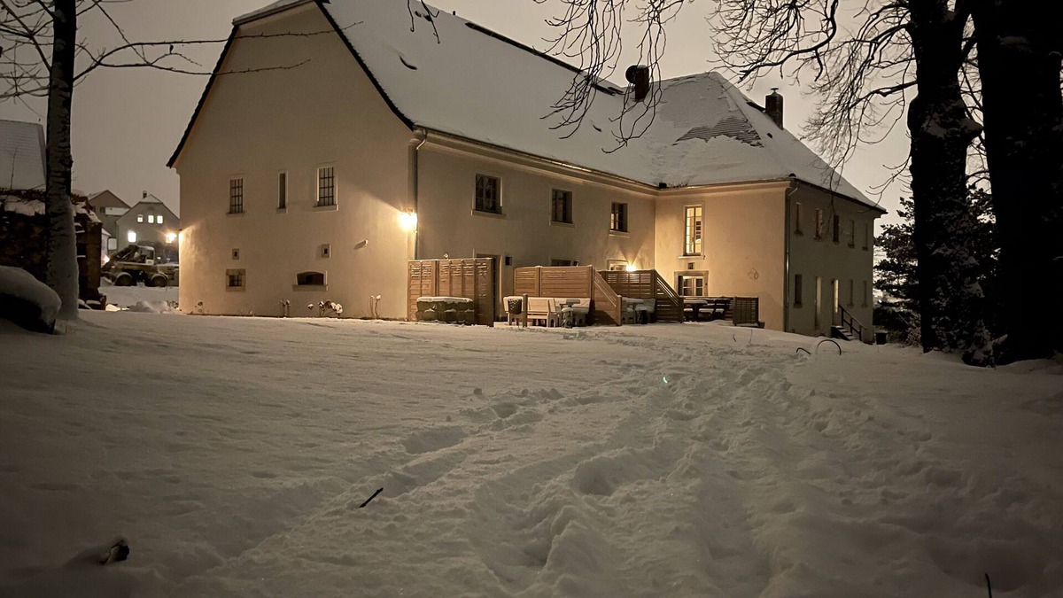 Eckartsberg Apartment | Modern vacation apartment with terrace in an idyllic rural setting near Zittau