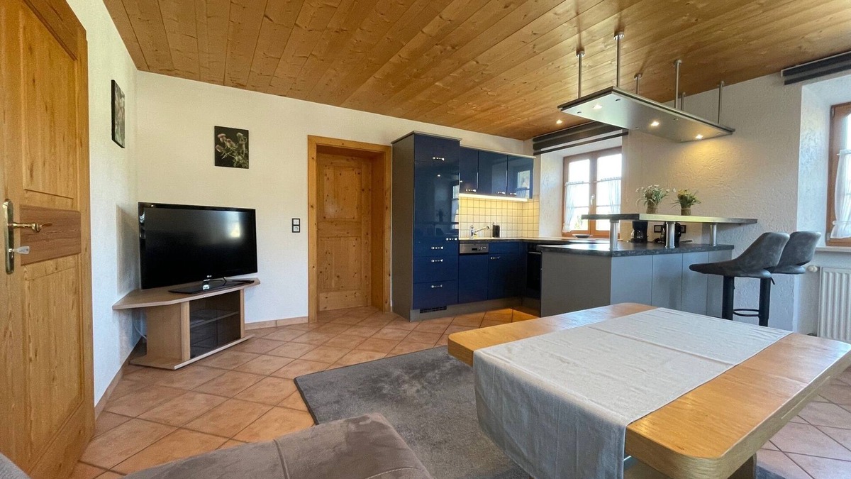 Fischbachau Apartment | Modern vacation apartment with a view of the Fischbachau mountains
