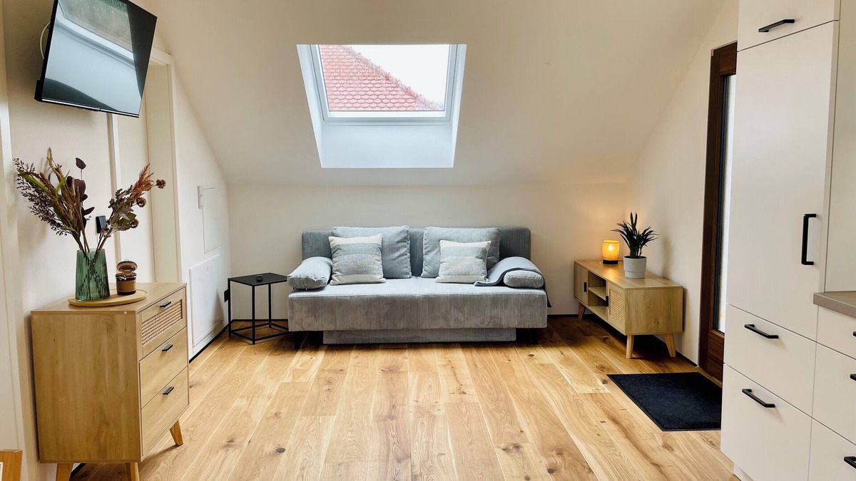 Edesheim Apartment | Modern vacation apartment I on the estate, in the middle of the vineyards