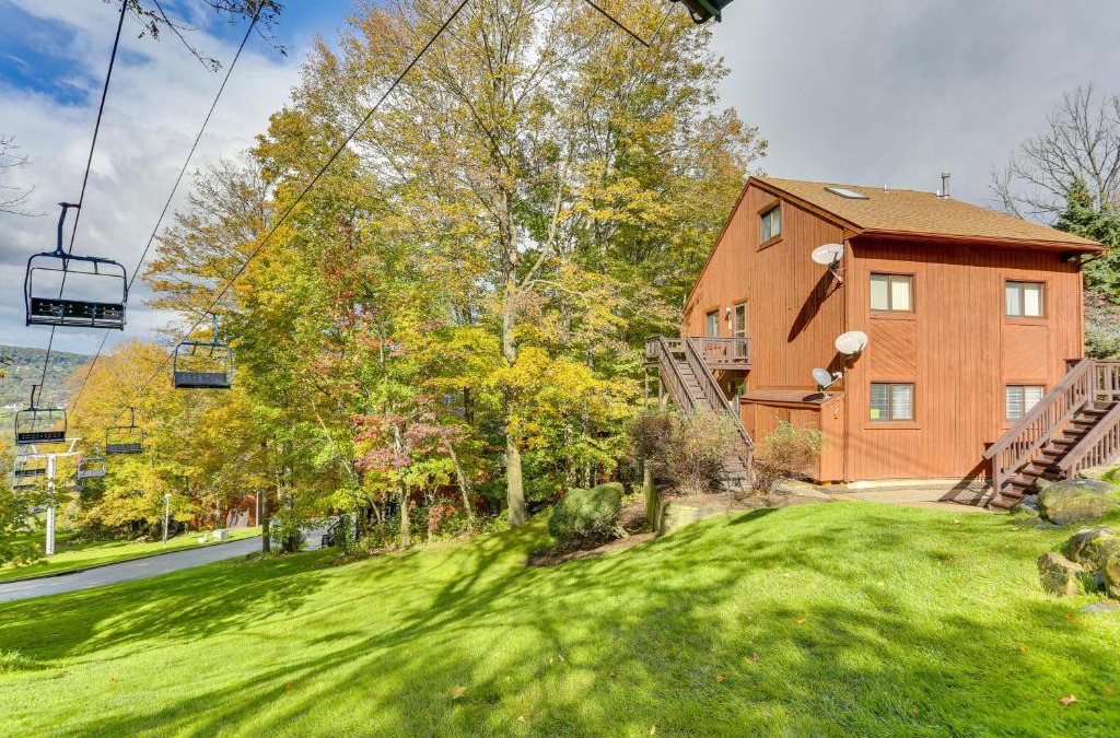 Vernon Apartment | Modern Vernon Township Condo Near Ski and Water Park