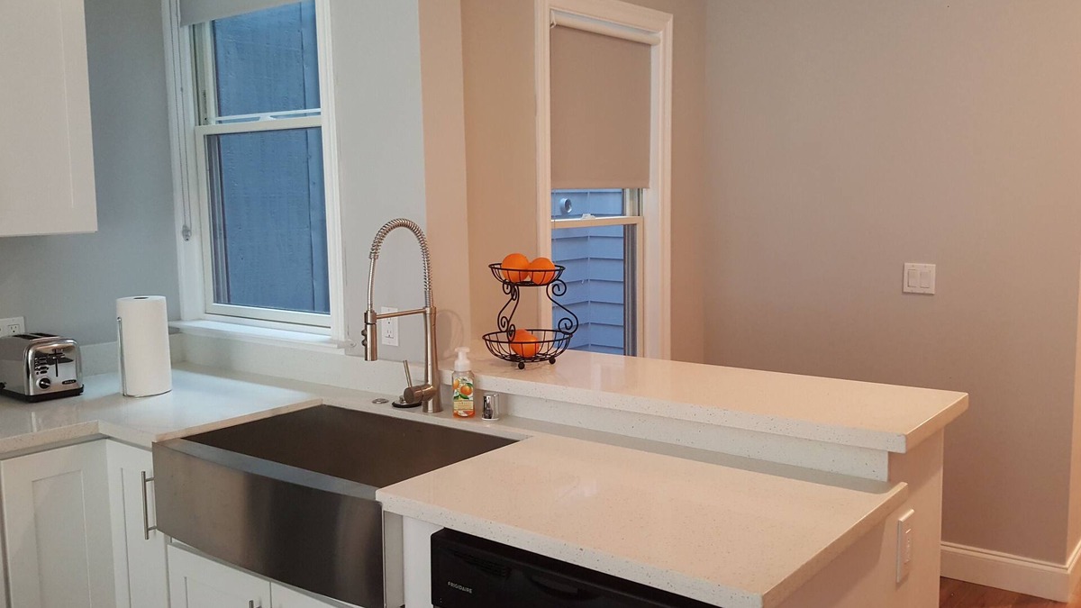 Inner Mission Apartment | Modern Victorian/Great Downtown Loc. & High Walk & Transit Score, 2bd-2baths