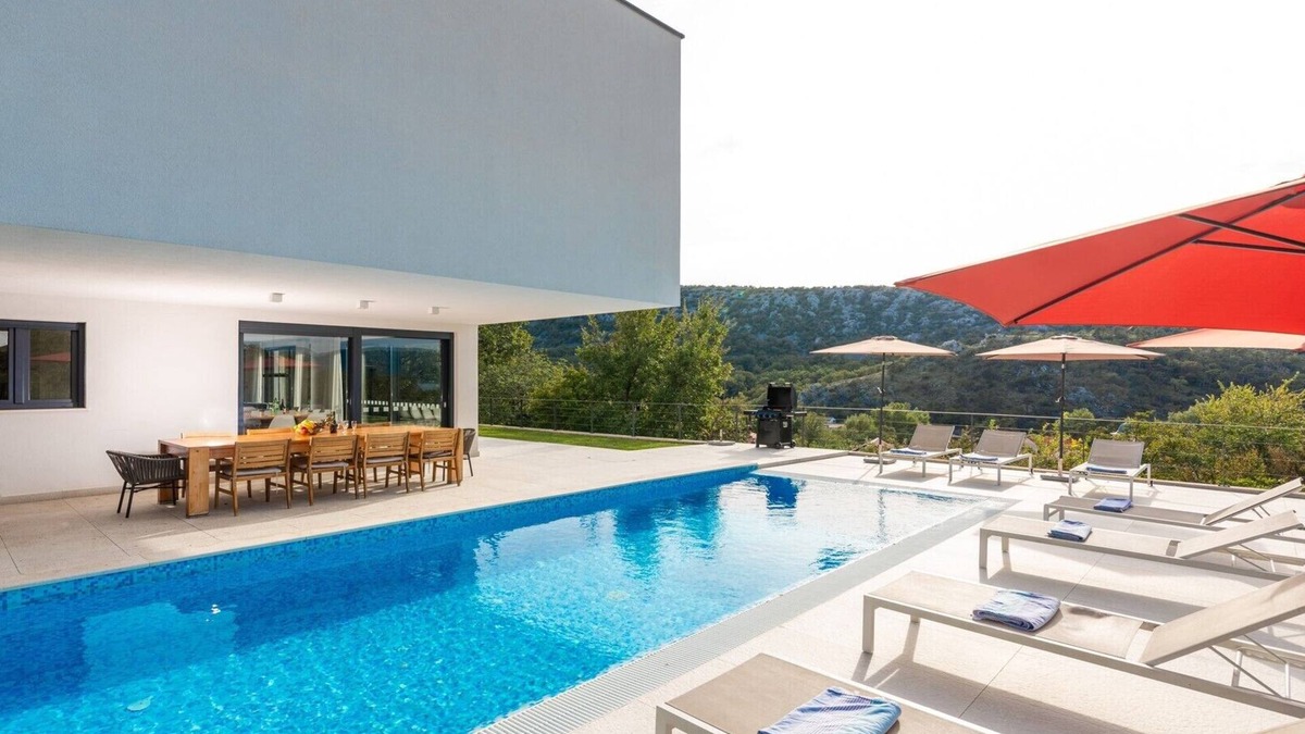 Bakarac Villa | Modern Villa Adria Blue with heated pool
