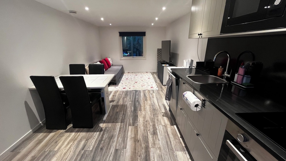 Sollentuna House | Modern Villa apartment - perfect for families or traveling professionals