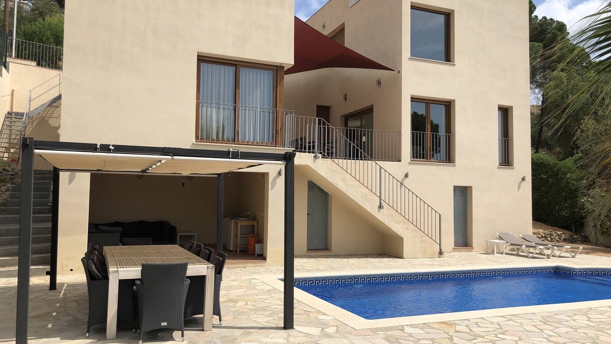 Rio d'Oro Villa | Modern Villa, Calonge, Private Pool, WiFi, Nice view
