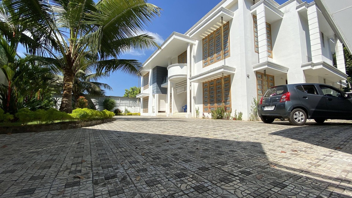 Perinad Villa | Modern villa close to Ashtamudi lake. 3 bedrooms