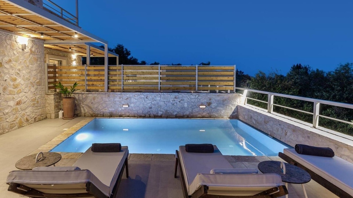 Ieromonachos Villa | Modern Villa Pool Mountain Views