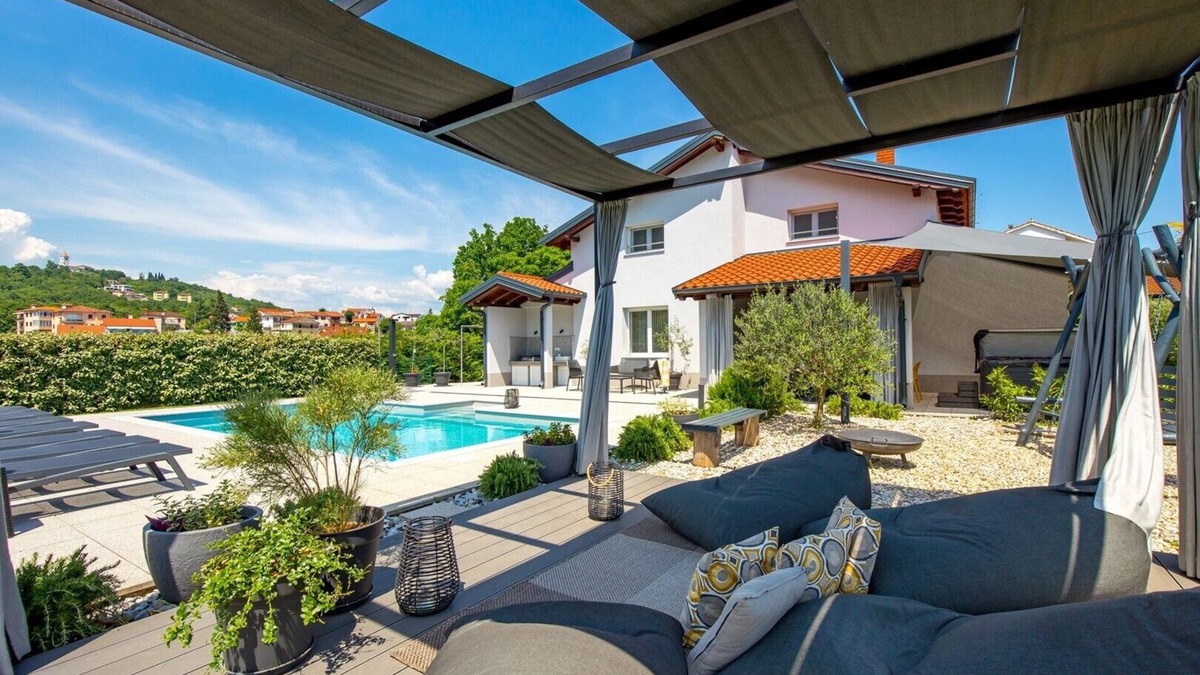 Mihotici Villa | Modern Villa Sušanj* with a heated outdoor pool near Opatija